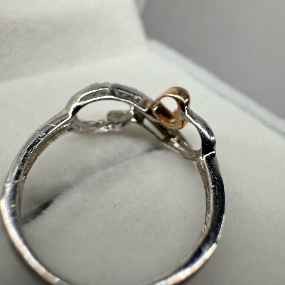 Diamond Heart Infinity 10k gold & 925 Sterling Silver Ring Size 5.25 - Picture 9 of 13